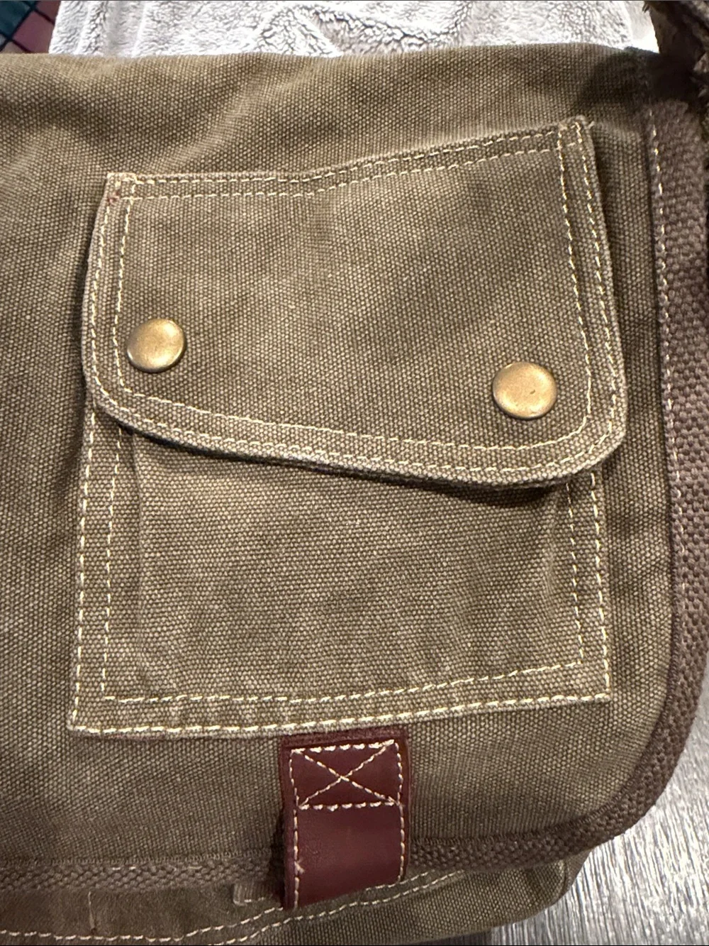 Vegan Canvas Messenger Bag in Olive Green - Picture 4 of 7